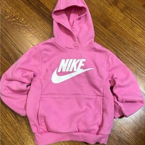 Nike Kids Hoodie in Vibrant Pink
